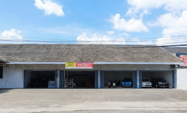 Ruang Usaha Strategis di Pusat Oleh-Oleh Jogja di jalan solo km.11