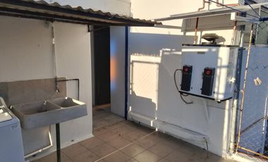 HABITACIÓN EN RENTA AMPLIA EN EL CIMATARIO AMUEBLADA