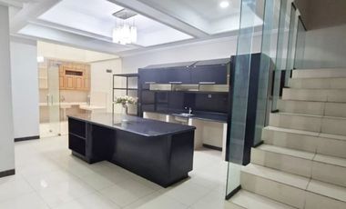 Disewakan Rumah Bagus Siap Huni - Sunrise Garden Jakarta Barat