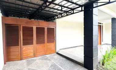 Rumah Baru Renovasi 5KT 5KM di Turangga Bandung – Siap Huni Strategis