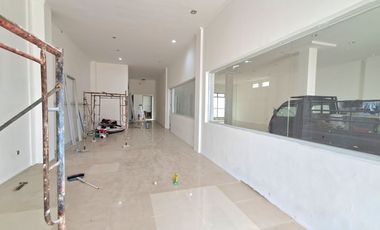 Disewakan Ruko Gandeng 3 Raya Serpong  Lt 540 ( 13.5x40)