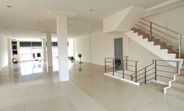 Disewakan Ruko Gandeng 3 Raya Serpong  Lt 540 ( 13.5x40)