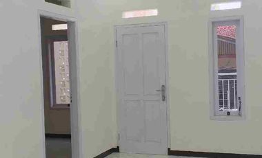 Rumah Baru 2 lantai Riung Bandung Kotamadya 3 kamar tidur