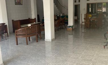 Dijual Ruko 2 lantai ex showroom mobil (lantai 2 bisa jadi tempat hunian) lokasi stratregis umbulharjo yogyakarta