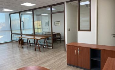 BROKER OFIC DHELOS, 2 PRIVADOS , 2 BAÑOS, 1 ESTAC. GGCC INLCUIDOS
