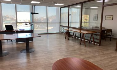 BROKER OFIC DHELOS, 2 PRIVADOS , 2 BAÑOS, 1 ESTAC. GGCC INLCUIDOS