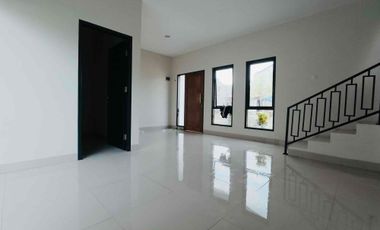 DIJUAL RUMAH 2 LANTAI 800 JUTA’AN DIMAKASSAR
