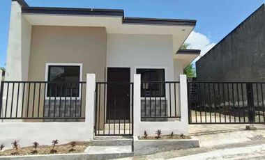 Lovely House and Lot for Sale Brand New Ready to Move- in  Affodable Price Estefania Bacolod City