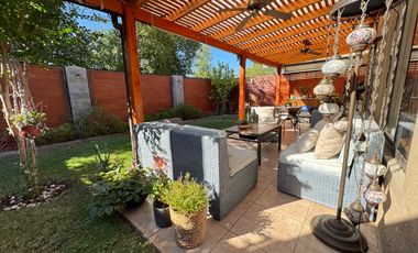 Arriendo casa dentro de condominio La Vendimia,  Machalí