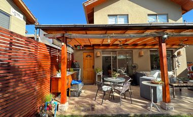 Arriendo casa dentro de condominio La Vendimia,  Machalí