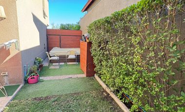 Arriendo casa dentro de condominio La Vendimia,  Machalí