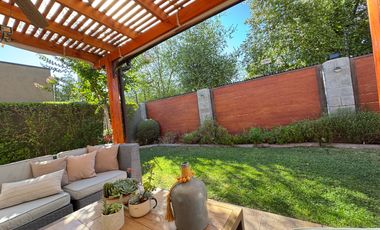 Arriendo casa dentro de condominio La Vendimia,  Machalí