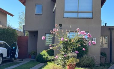 Arriendo casa dentro de condominio La Vendimia,  Machalí