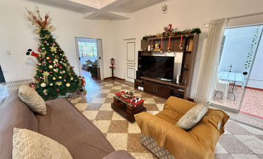 Casa en venta – Calle Los Naranjos, San Isidro