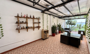 Casa en venta – Calle Los Naranjos, San Isidro