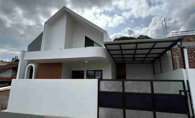 Rumah Baru Desain Mewah Kota Bandung