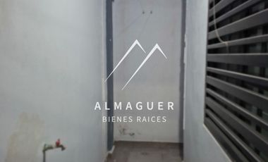 Casa en Renta en Bosques del Roble, remodelada, equipada y parcialmente amueblada.