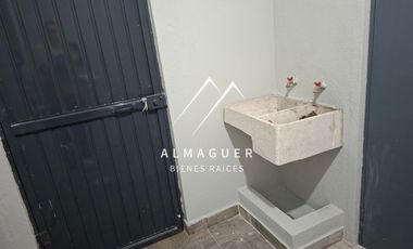 Casa en Renta en Bosques del Roble, remodelada, equipada y parcialmente amueblada.