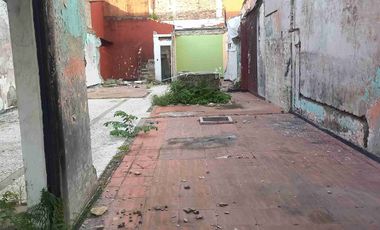 VENDO LOTE EN EL BARRIO EL EMPORIO DE 7 DE FRENTE X 20 DE FONDO.
