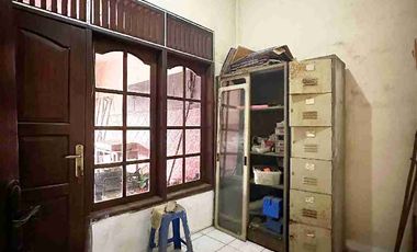 RUMAH SECONDARY LUAS & STRATEGIS DI PULOMAS – JAKARTA TIMUR
Bebas Banjir | Akses Tol | Cocok untuk Hunian & Usaha