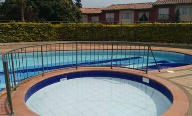 CASA 2 NIVELES ITAGUI