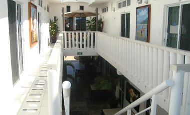 SE VENDE HOTEL AMUEBLADO EN EL CENTRO DE MELAQUE