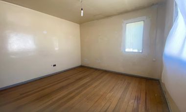 Excelente Ubicación, vende terreno, 2 casas, regularizadas