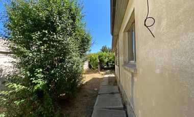 Excelente Ubicación, vende terreno, 2 casas, regularizadas