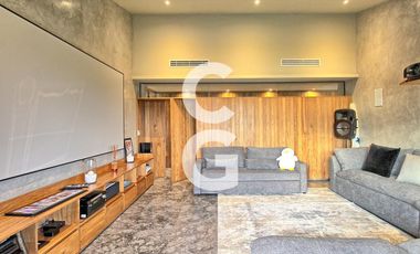 Casa en Venta en Cancún en Residencial Lagos Del Sol con Jacuzzi y Alberca