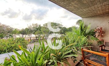 Casa en Venta en Cancún en Residencial Lagos Del Sol con Jacuzzi y Alberca