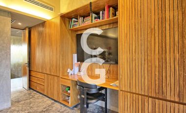 Casa en Venta en Cancún en Residencial Lagos Del Sol con Jacuzzi y Alberca