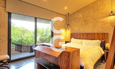 Casa en Venta en Cancún en Residencial Lagos Del Sol con Jacuzzi y Alberca