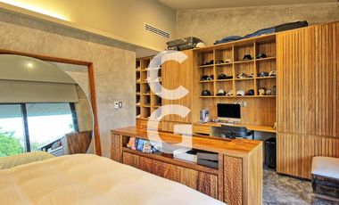 Casa en Venta en Cancún en Residencial Lagos Del Sol con Jacuzzi y Alberca