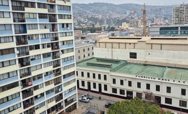 SE VENDE AMPLIO Y LUMINOSO DEPTO. EN EL CENTRO DE VALPARAÍSO