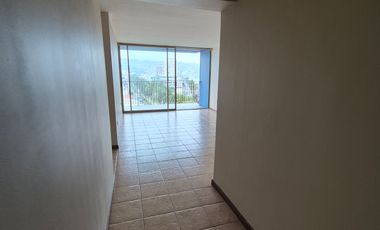 SE VENDE AMPLIO Y LUMINOSO DEPTO. EN EL CENTRO DE VALPARAÍSO