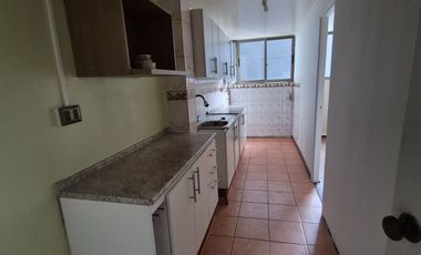 SE VENDE AMPLIO Y LUMINOSO DEPTO. EN EL CENTRO DE VALPARAÍSO
