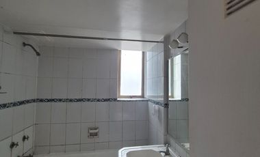 SE VENDE AMPLIO Y LUMINOSO DEPTO. EN EL CENTRO DE VALPARAÍSO
