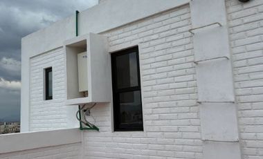 Casa Rosso, 5 Habitaciones 4 Baños, en Fraccionamiento Rosso Residencial