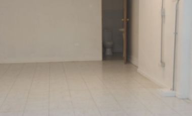 Se arrienda cómodo local en calle Ecuador, Viña