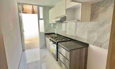 CASA EN VENTA EN BUGAMBILIAS CON RECAMARA EN PLANTA BAJA