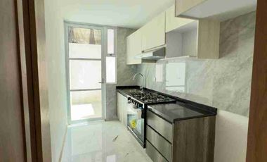 CASA EN VENTA EN BUGAMBILIAS CON RECAMARA EN PLANTA BAJA