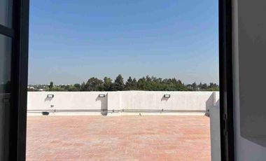 CASA EN VENTA EN BUGAMBILIAS CON RECAMARA EN PLANTA BAJA