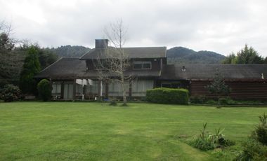 Excelente casa a orilla Rio Valdivia