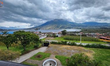 Casa de venta en Otavalo sector San Rafael de la Laguna, 4738 m2
