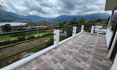 Casa de venta en Otavalo sector San Rafael de la Laguna, 4738 m2