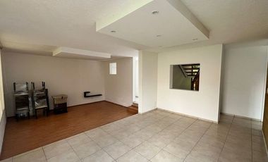 CASA EN RENTA LA ALTEÑA I LOMAS VERDES