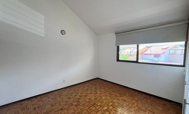 CASA EN RENTA LA ALTEÑA I LOMAS VERDES