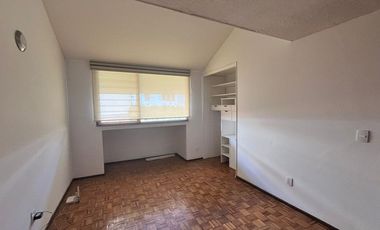 CASA EN RENTA LA ALTEÑA I LOMAS VERDES