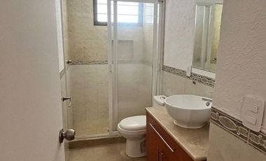 CASA EN RENTA LA ALTEÑA I LOMAS VERDES