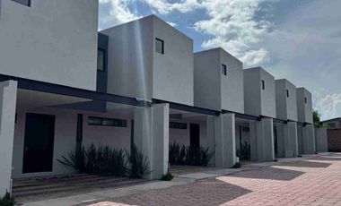 CASA EN VENTA CON EXELENTE UBICACIÓN SAN JOSÉ XILOTZINGO